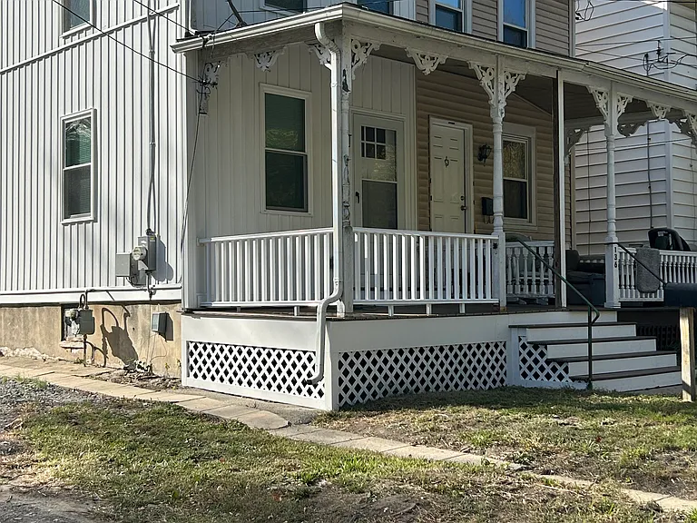134 N Church St — Photo 16