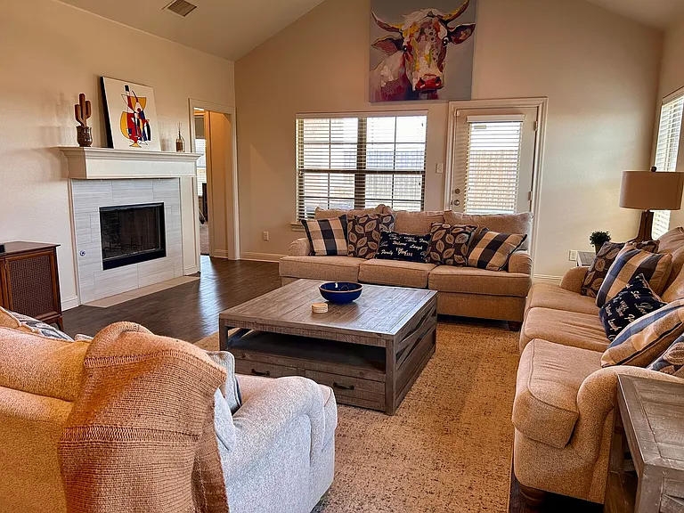 10317 Vernon Dr — Photo 6