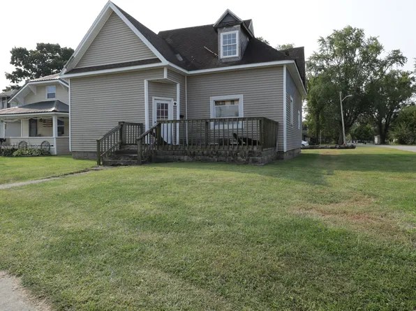 929 W 3rd St, Rushville, IN 46173