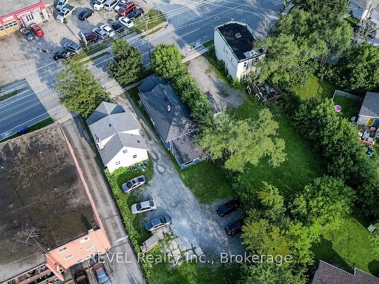 50 Pelham Rd — Photo 36