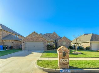 1306 Zachary Ln, Norman, OK 73072