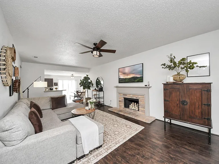 22638 Powell House Ln — Photo 9