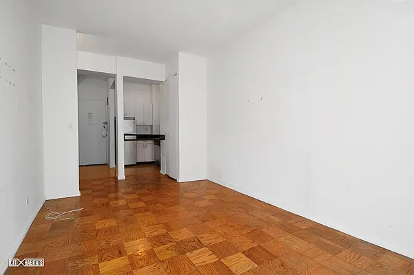 Rented by Citi Habitats | media 9