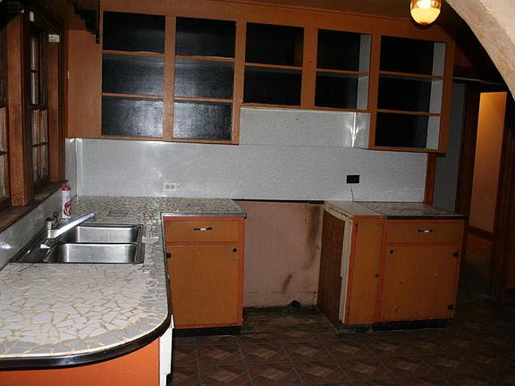 2nd image of 301 Kensi Dr