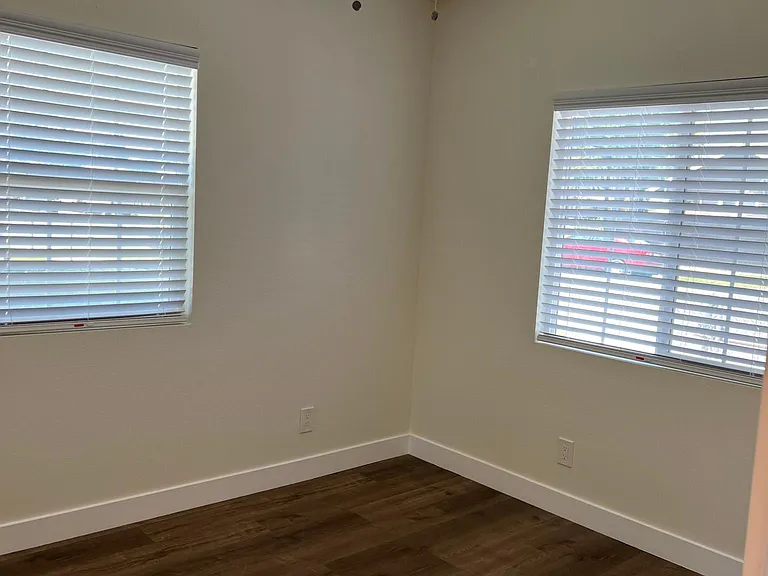 710 E Nocta St — Photo 17
