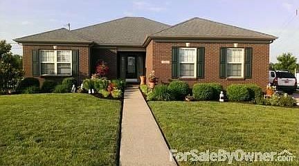 5th image of 221 Lebeau Dr