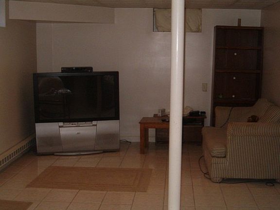 3rd image of 27 Hazel St