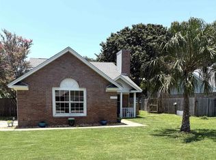 1515 Mariners Cir, Gulf Breeze, FL 32563