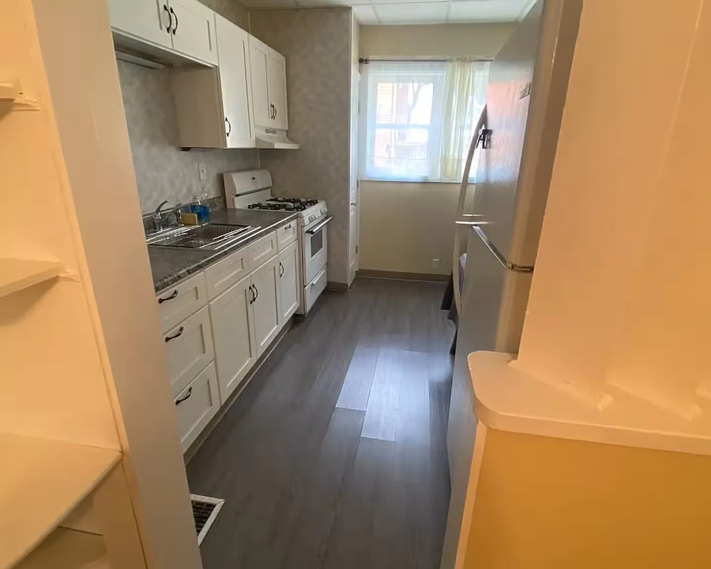 2 bed, $2,500 — Photo 4