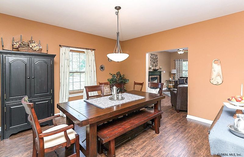 3rd image of 2877 W LYDIUS Street