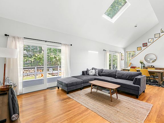 3rd image of 66 Highview Dr