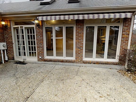 5th image of 801 Bowmore Pl