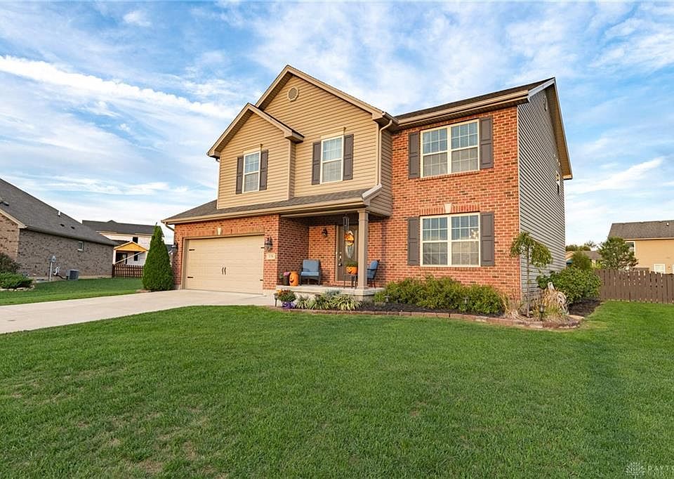 1st image of 338 Deep Woods Ct