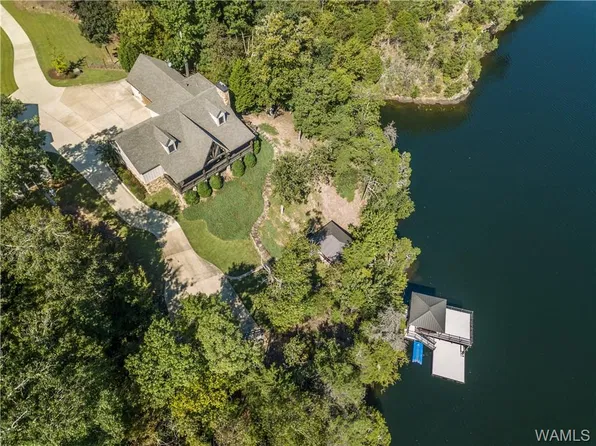 13558 Rice Point Ln, Northport, AL 35473