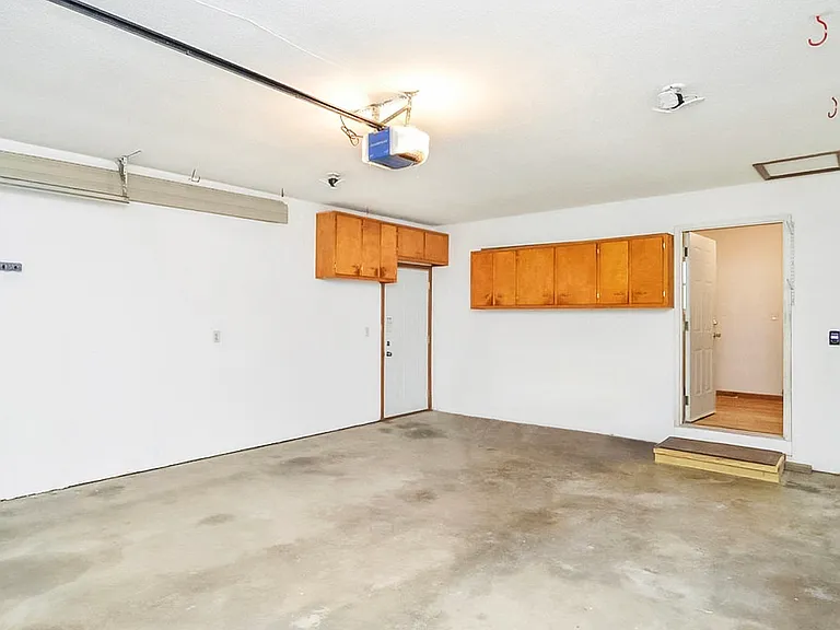 242 Weber Rd — Photo 25