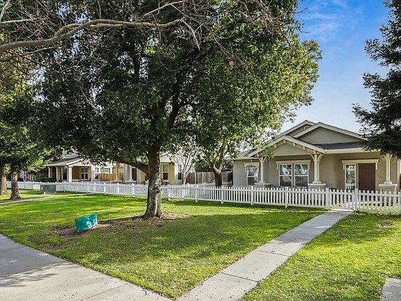 3rd image of 589 Valley View Dr