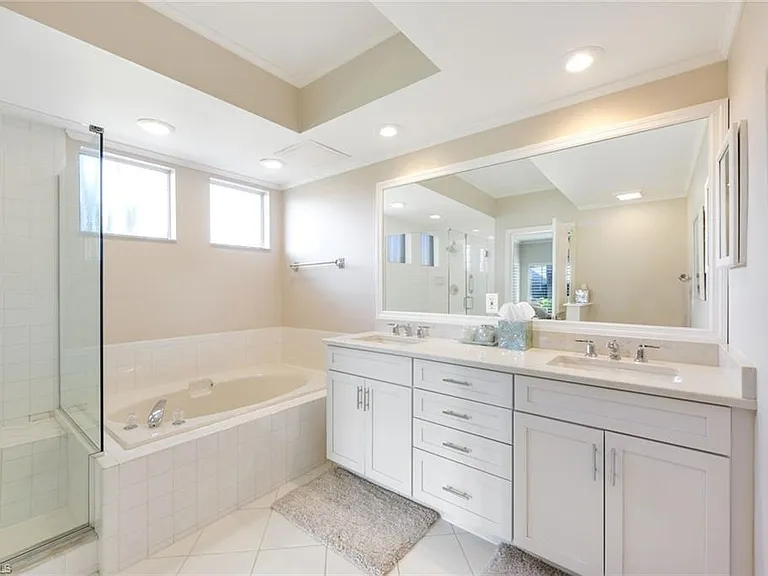 797 Willowbrook Dr #203 — Photo 13