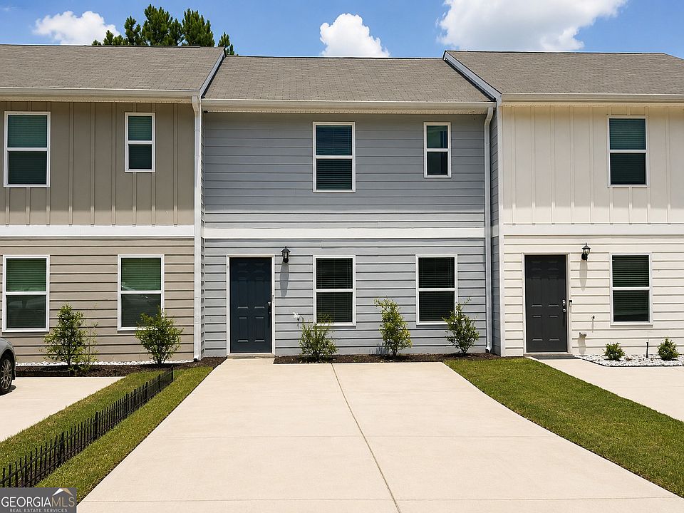 1st image of 1814 Carrington Dr