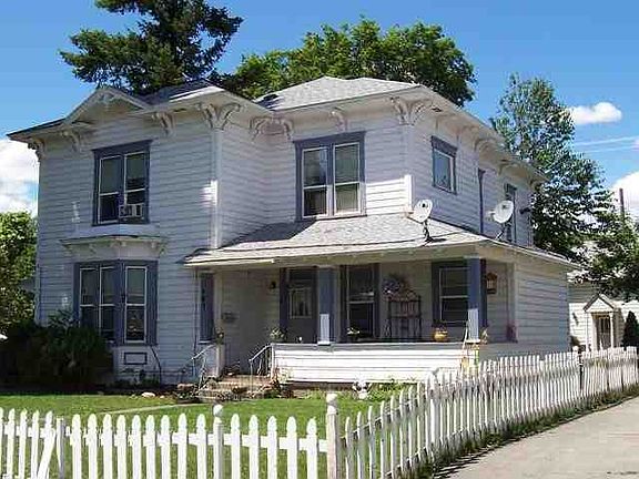 3rd image of 403 E Washington Ave