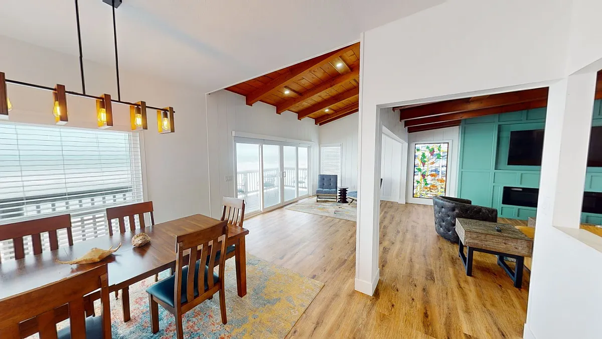 Building Photo - 1480 Seacoast Dr #A