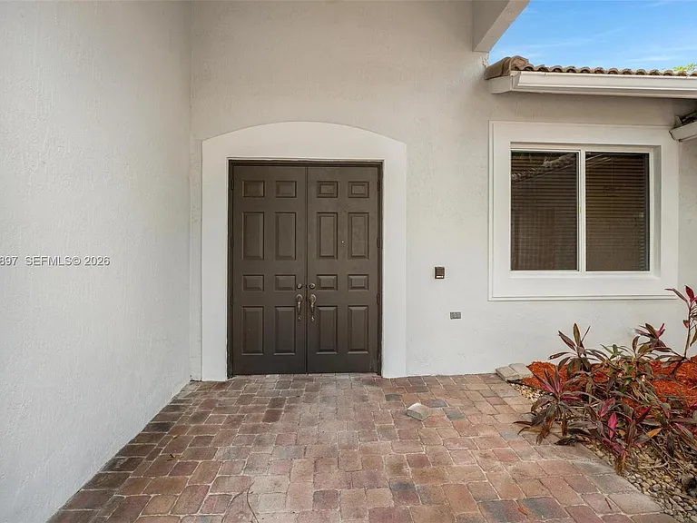 1666 Victoria Pointe Cir — Photo 64