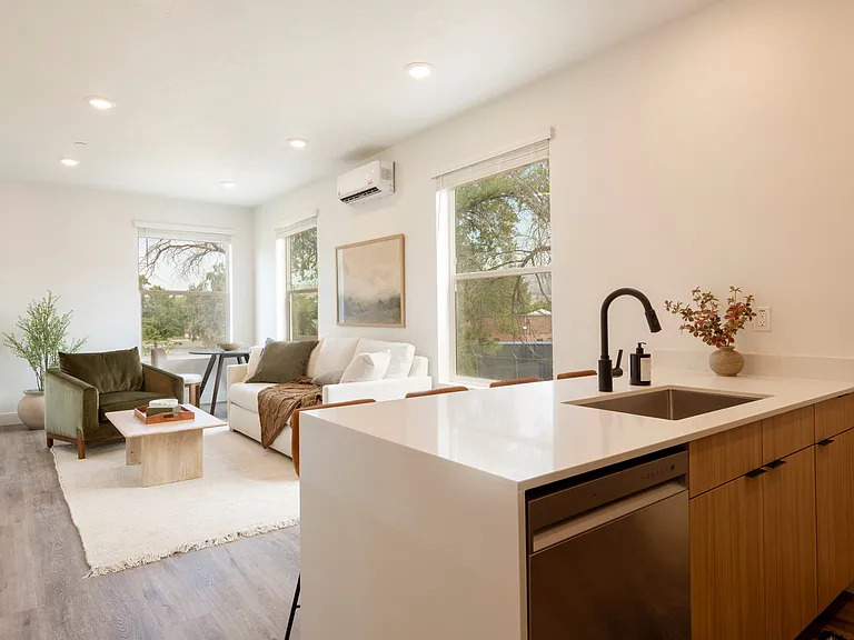 Park Place Townhomes — Photo 22