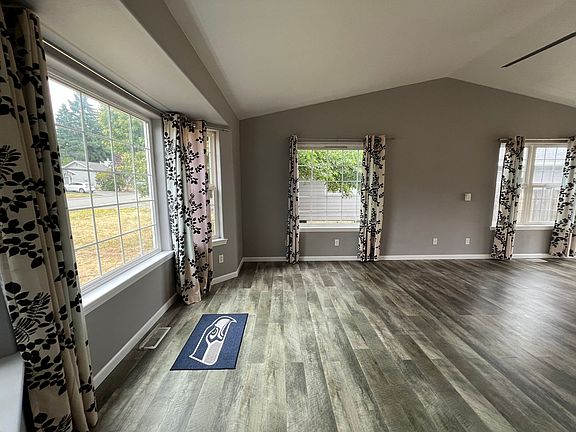 5th image of 1360 Roma Rd