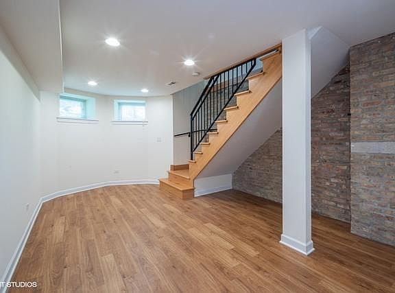 3rd image of 4016 S Michigan Ave APT 1N