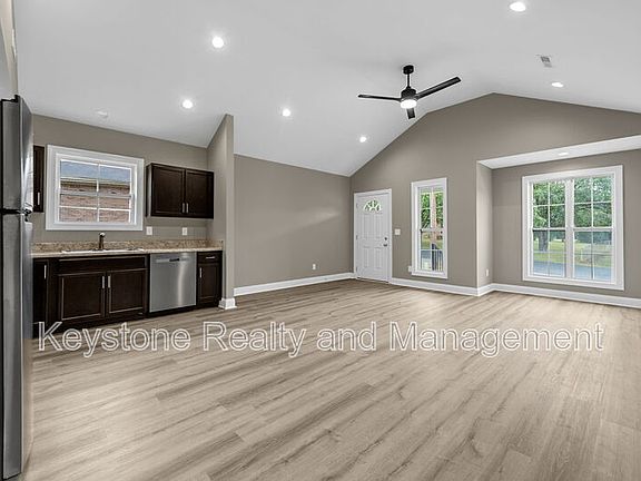 4th image of 115B Holley St