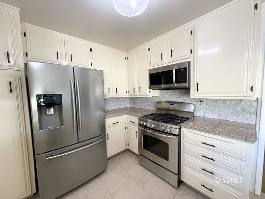 5th image of 725 Fendrick Cir