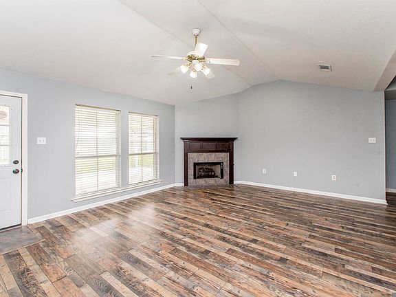 3rd image of 9898 Asheville Dr