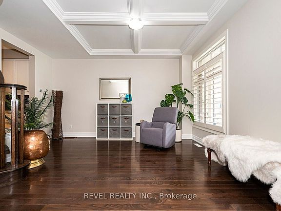 5th image of 166 Forbes Ter