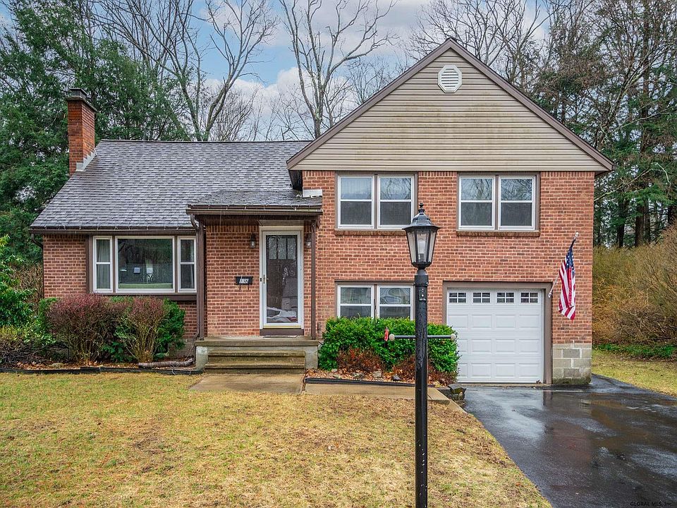 1st image of 138 Birch Ln