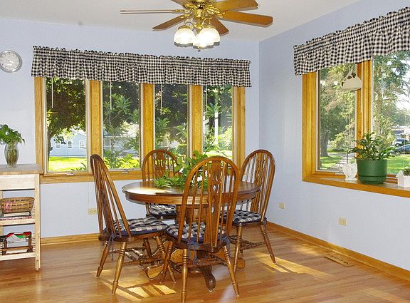 4th image of 3302 Kingfisher Ln E