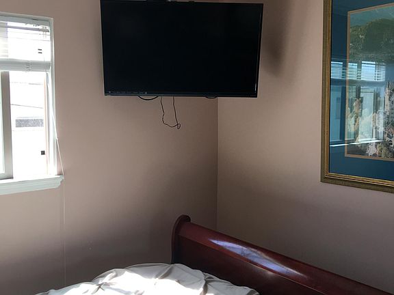 5th image of 633 Missouri St APT 19