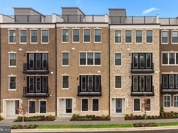 42714 Darala Dr, Ashburn, VA 20147