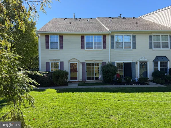 41 Lehavre Ct, Hamilton, NJ 08619