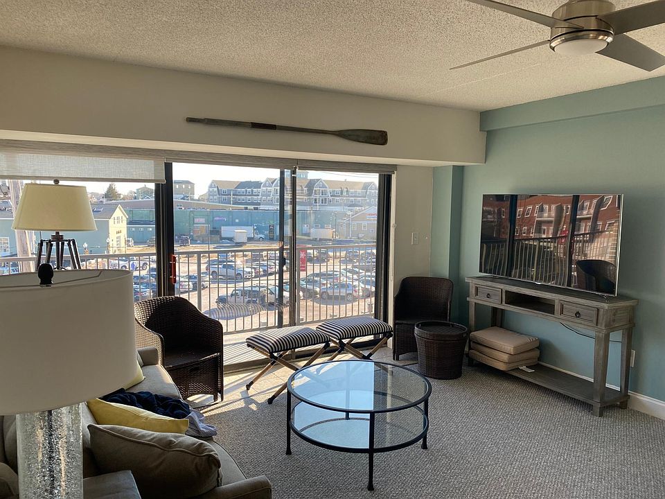 5 Main St Gloucester, MA Zillow Apartments for Rent in Gloucester