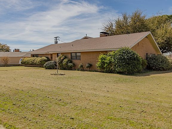 2nd image of 1705 E Crescent Dr