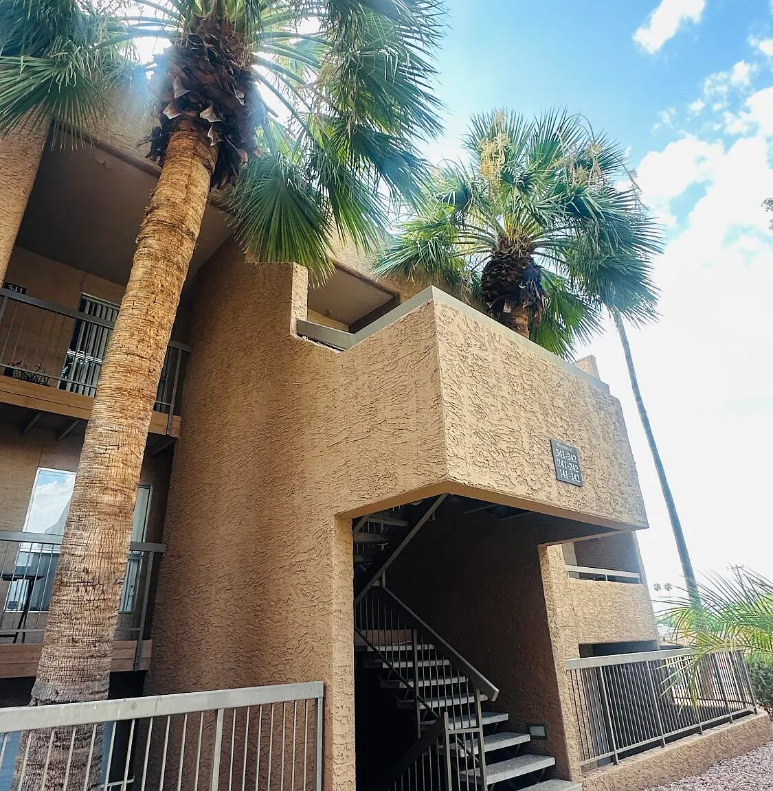 2 bed, 2.0 bath, 874 sqft, $1,500 — Photo 3