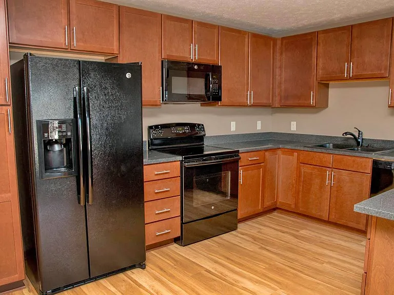 The Flats at 84 — Photo 139