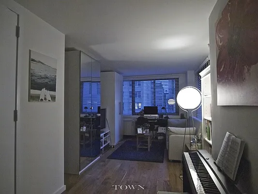 Rented by Town Residential | media 26