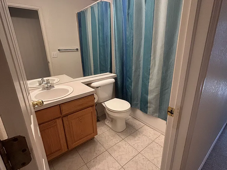 1325 N Ford St — Photo 26