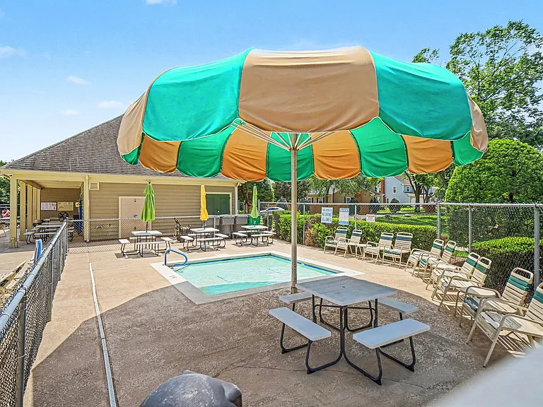 12423 Jacquelyn Ct — Photo 35