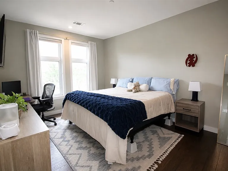 45 Burnett St #206 — Photo 5