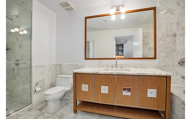 Rented by Douglas Elliman | media 24