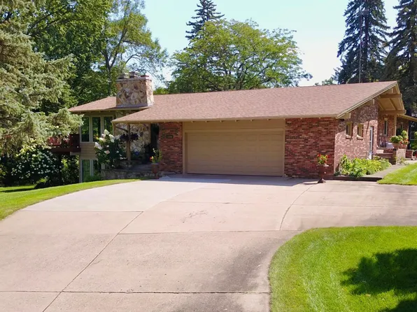 1800 Linda Ln, Saint Cloud, MN 56301