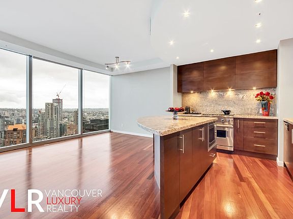 3rd image of 938 Nelson St #3403