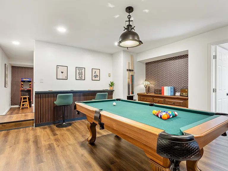 140 Nina Celeste Ln — Photo 38