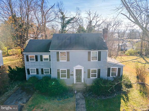 3rd image of 135 Blakeley Pl